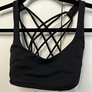 Lululemon sports bra